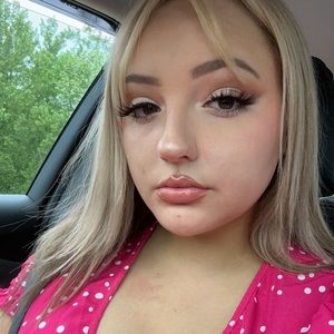 Meet your Posher, Alexus